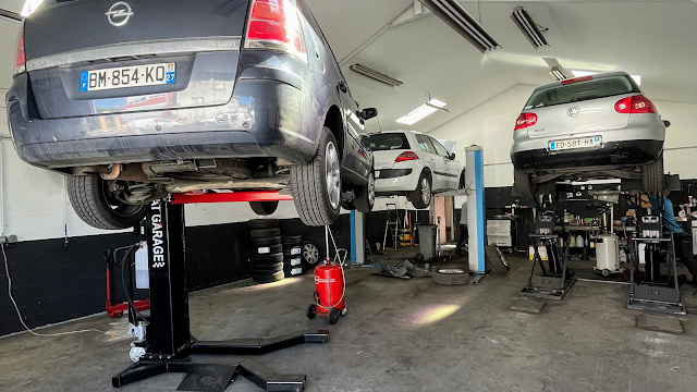Garage du Périph, garage à Villeurbanne