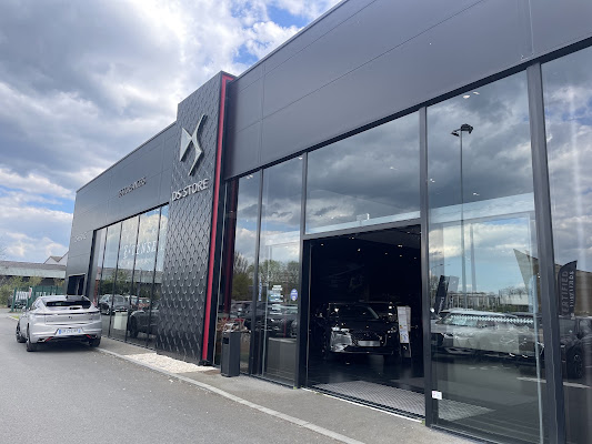 DS STORE ANGERS, garage à Angers