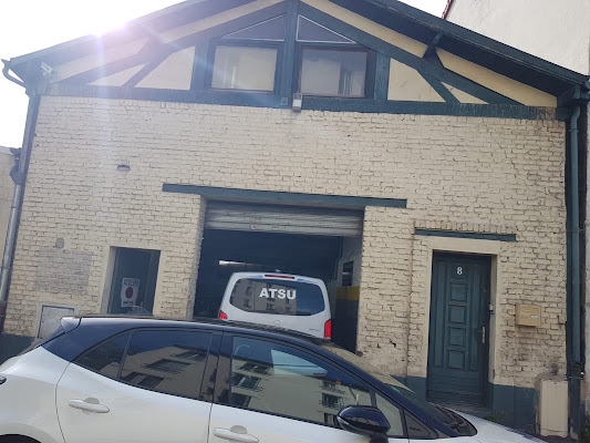 Garage Joliot, garage à Saint-Denis