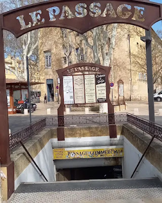 PINEAPPLE STORE, réparation de smartphone à Aix-en-Provence
