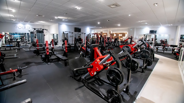 Planète Fitness - Salle de sport Nimes Carré Sud, salle de sport à Nîmes