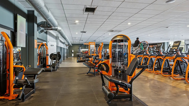 Basic-Fit 24/7, salle de sport à Nîmes