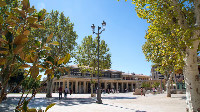 Office de Tourisme d'Aix-en-Provence, agence de voyage à Aix-en-Provence