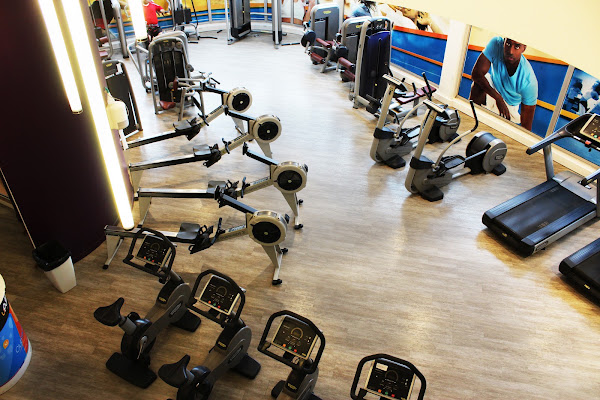 Fitness Park - Salle de sport Saint-Denis - Carnot, coach sportif à Saint-Denis