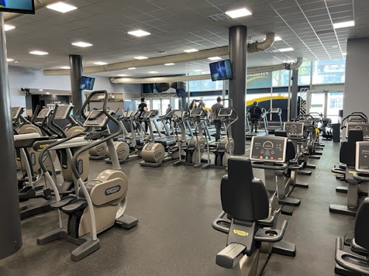Fitness Park - Salle de sport Saint-Denis - Stade de France, coach sportif à Saint-Denis