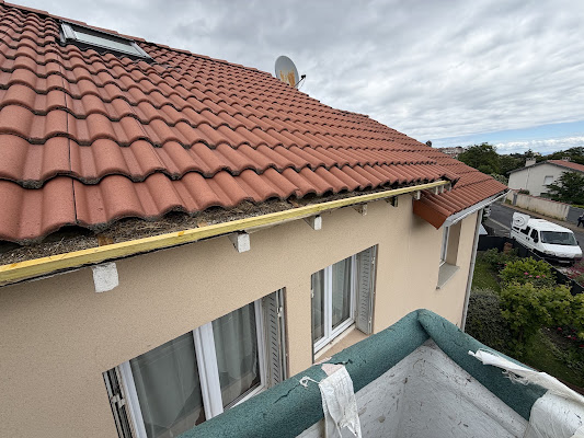 EM Couverture -Couvreur-Zingueur-Clermont-Ferrand, couvreur à Clermont-Ferrand