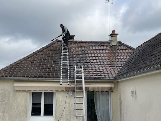 Experprorenov 72 - Couvreur charpente sur Le Mans expert en fuite d’eau de toiture et Résine d’étanchéité sur toiture, couvreur à Le Mans